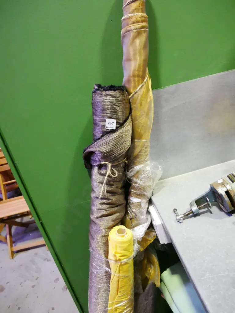 3x bolts of fabric Image 1++