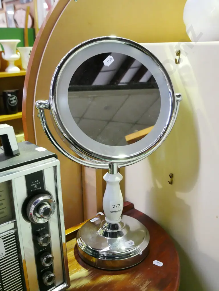 illuminated makeup mirror Image 1++