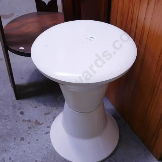plastic Carona stool