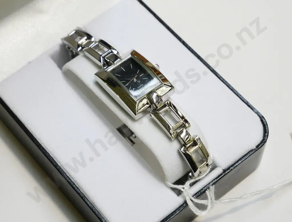 cased ladies wristwatch Image 1++