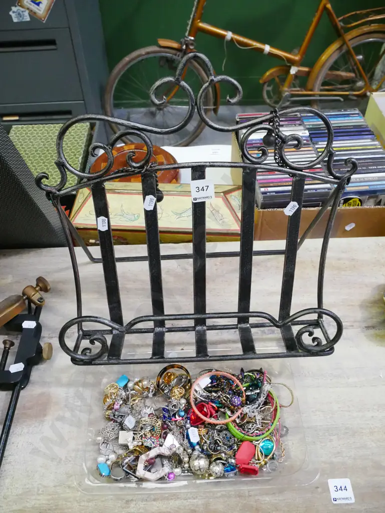 wrought metal cookbook stand Image 1++