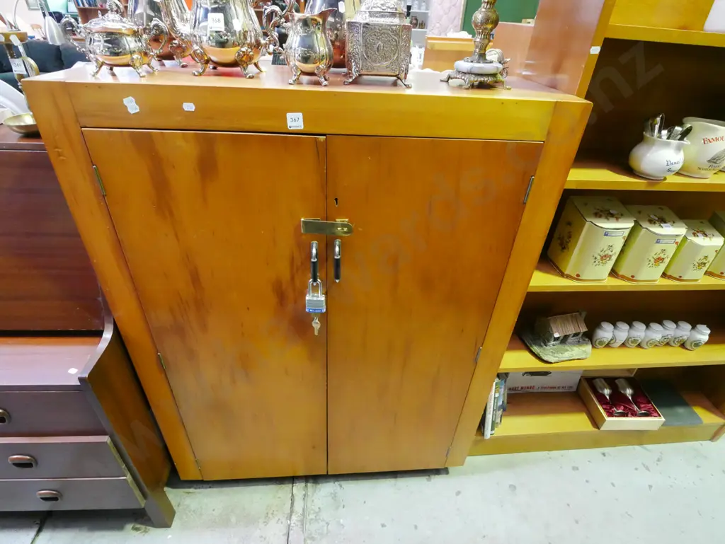 lockable rimu 2 door cabinet with internal shelves H-1225 W-920 D-310 - key in office Image 1++