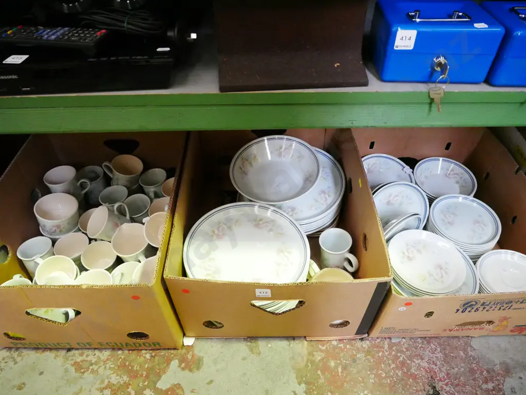 3x boxes; Crown Lynn floral dinner items; bowls, cups plates etc - red dots Image 1++