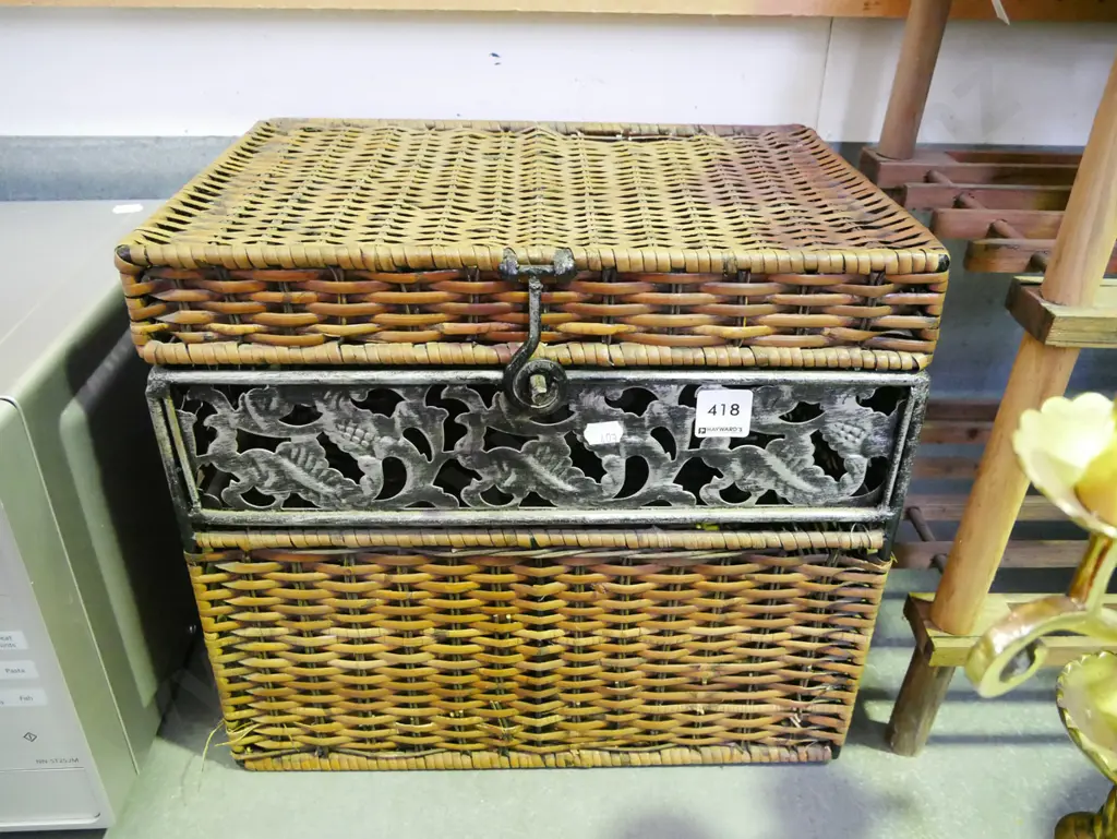 metal and cane storage box H-310 Image 1++