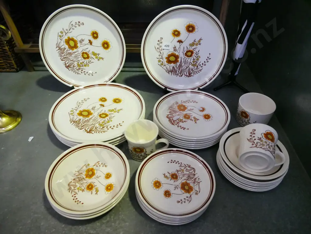 assorted Crown Lynn wild flowers dinner items; plates, cups, saucers Image 1++