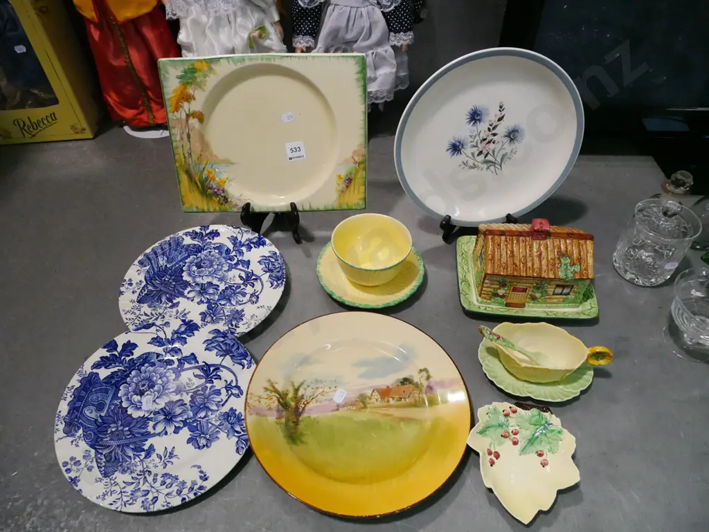 4x plates, cottage cover dish, leaf dish etc Image 1++