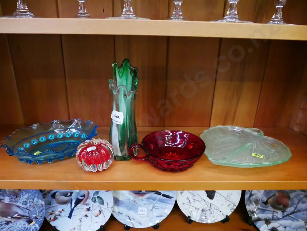 coloured glass bowls, leaf dish, paperweight Image 1++