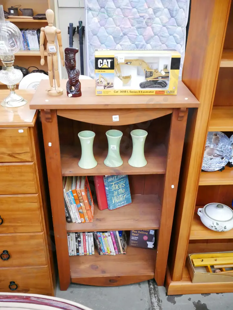 pine bookcase H-1165 W-670 D-335 Image 1++