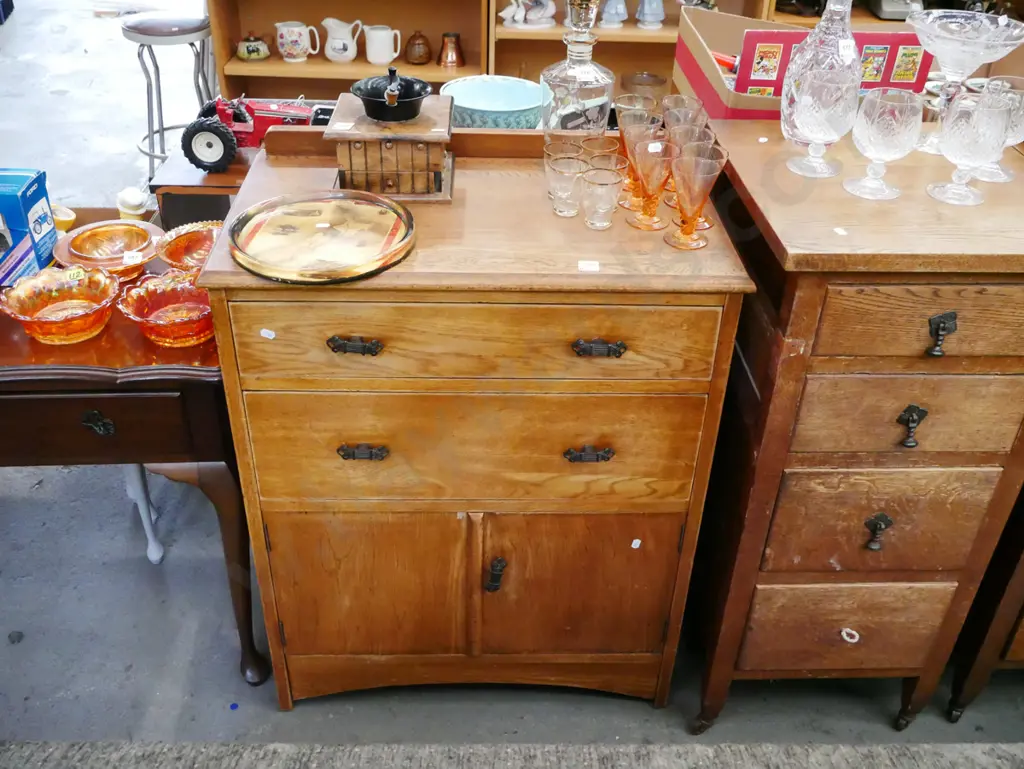 solid oak 2 drawer 2 door chest H-890 W-680 D-400 Image 1++