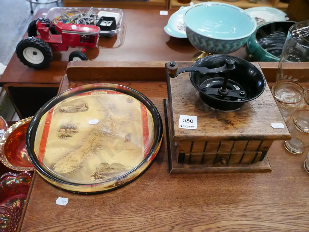 coffee mill, souvenir NZ tray Image 1++