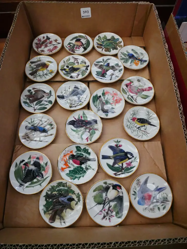 assorted Franklin Mint songbirds of the world dishes Image 1++