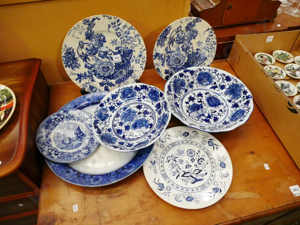 blue and white china, plates, bowls etc Image 1++