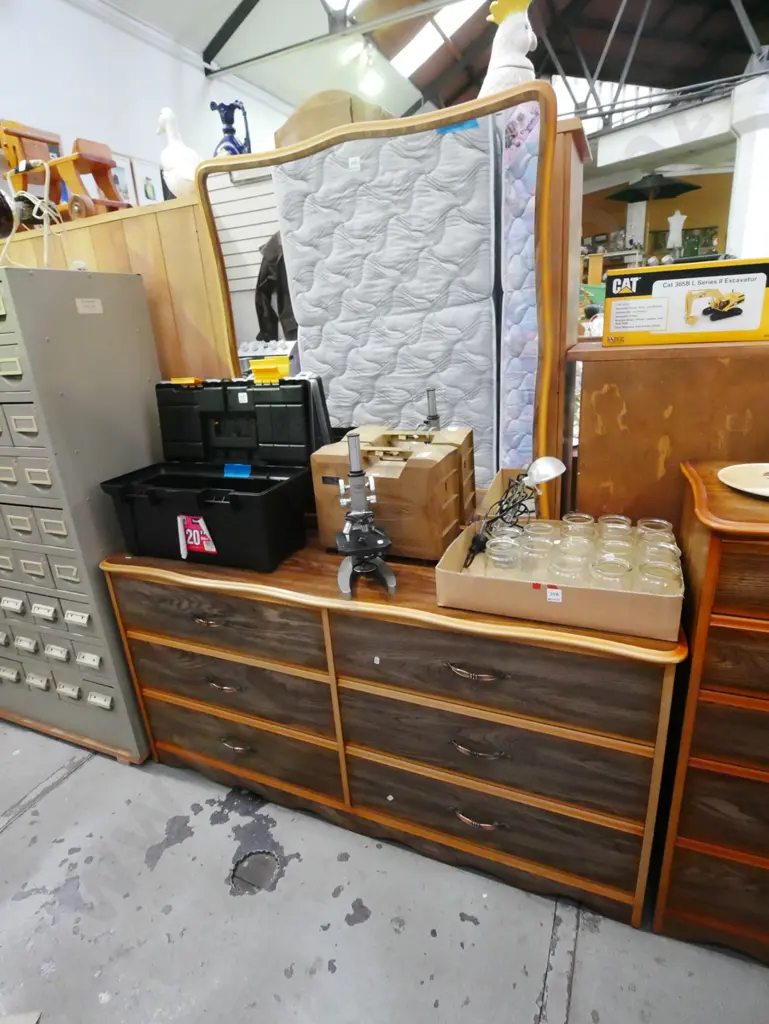 mdf faux wood veneer 6 drawer mirror back dresser H-1650 W-1420 D-390 Image 1++