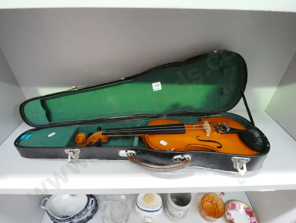 childs violin and carry case - no bow Image 1++