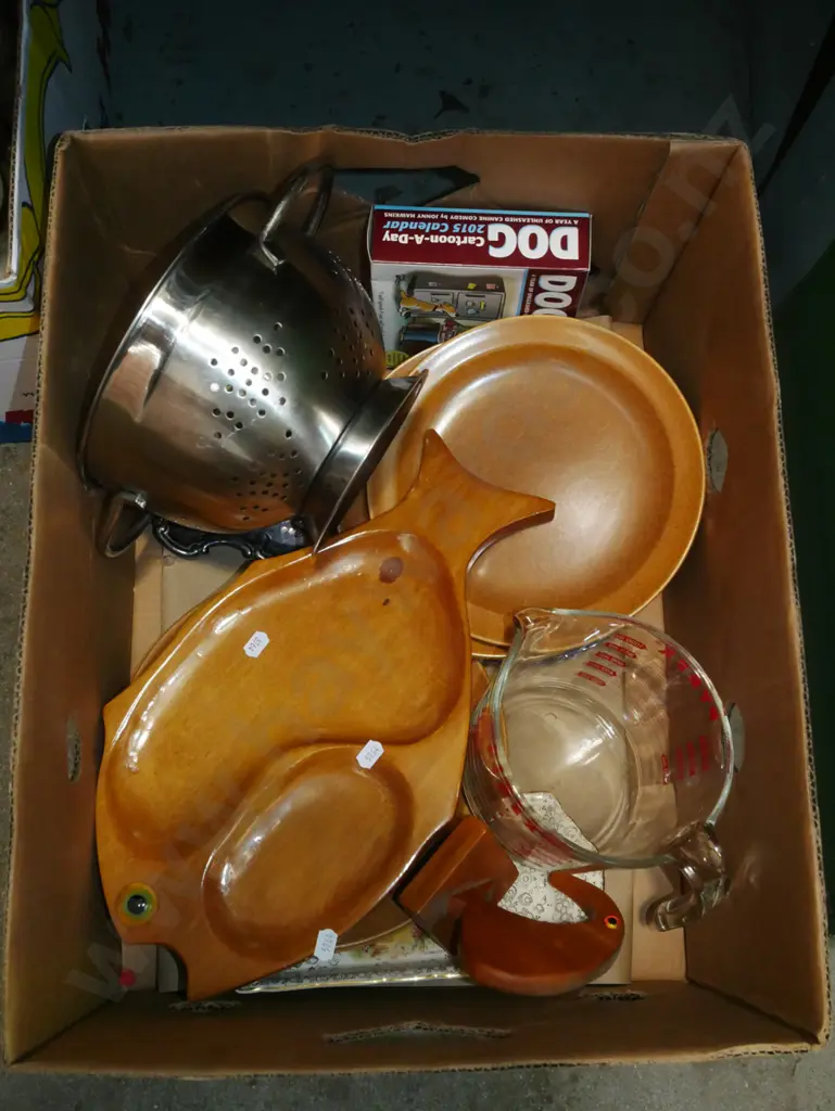 box; pyrex jug, wooden  fish plate, colander, plates etc Image 1++