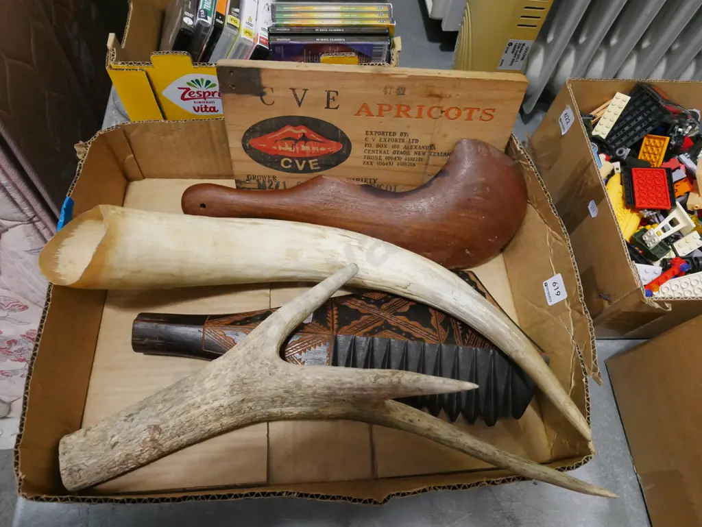 box; deer antler, clubs etc Image 1++