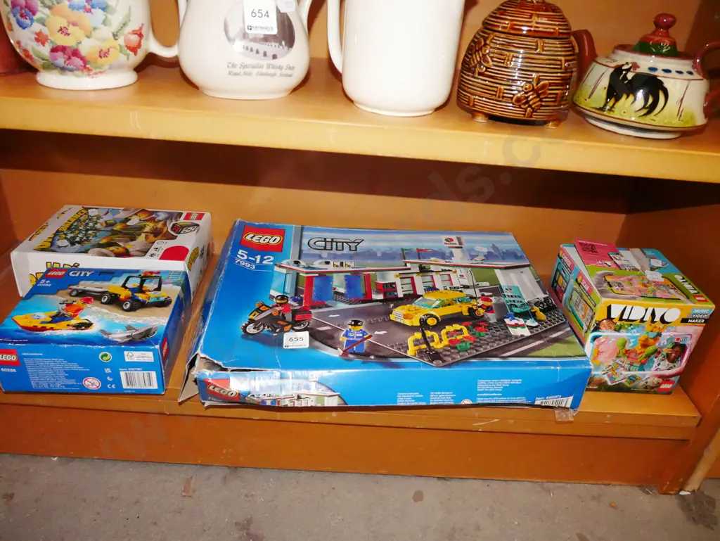4x Lego kits - may be incomplete Image 1++