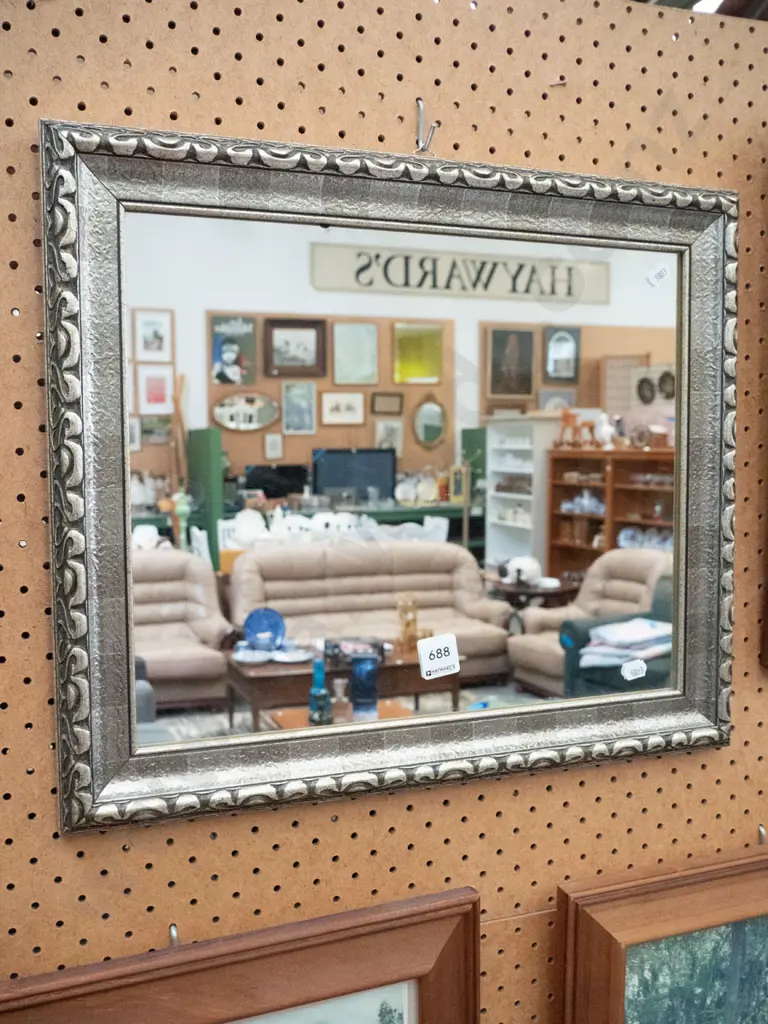 small silver framed wall mirror Image 1++