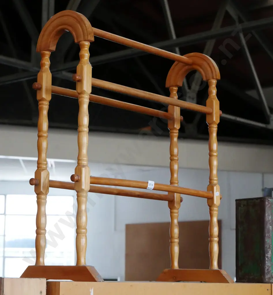 wooden towel rail Image 1++
