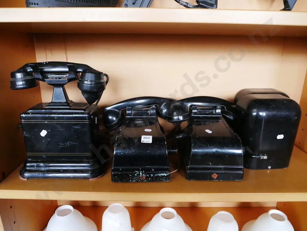 vintage phones Image 1++