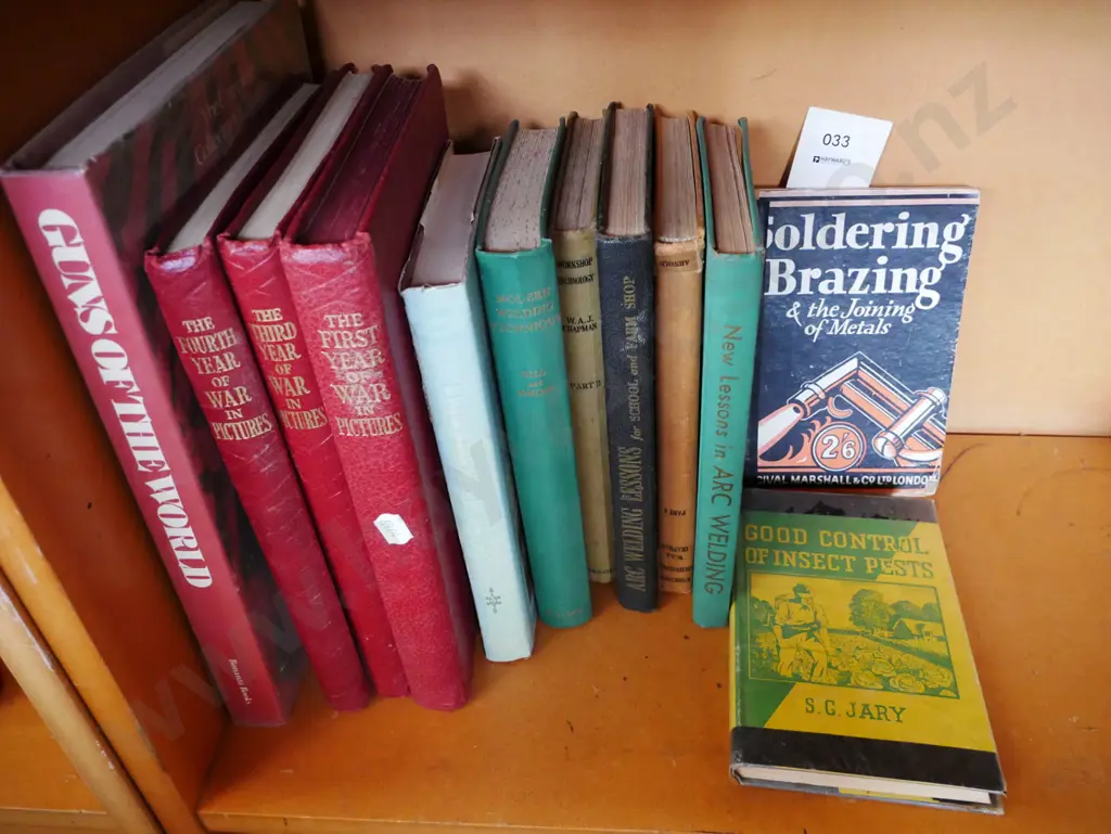 vintage books Image 1++