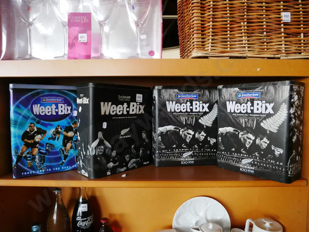 Weetbix All Blacks tins Image 1++