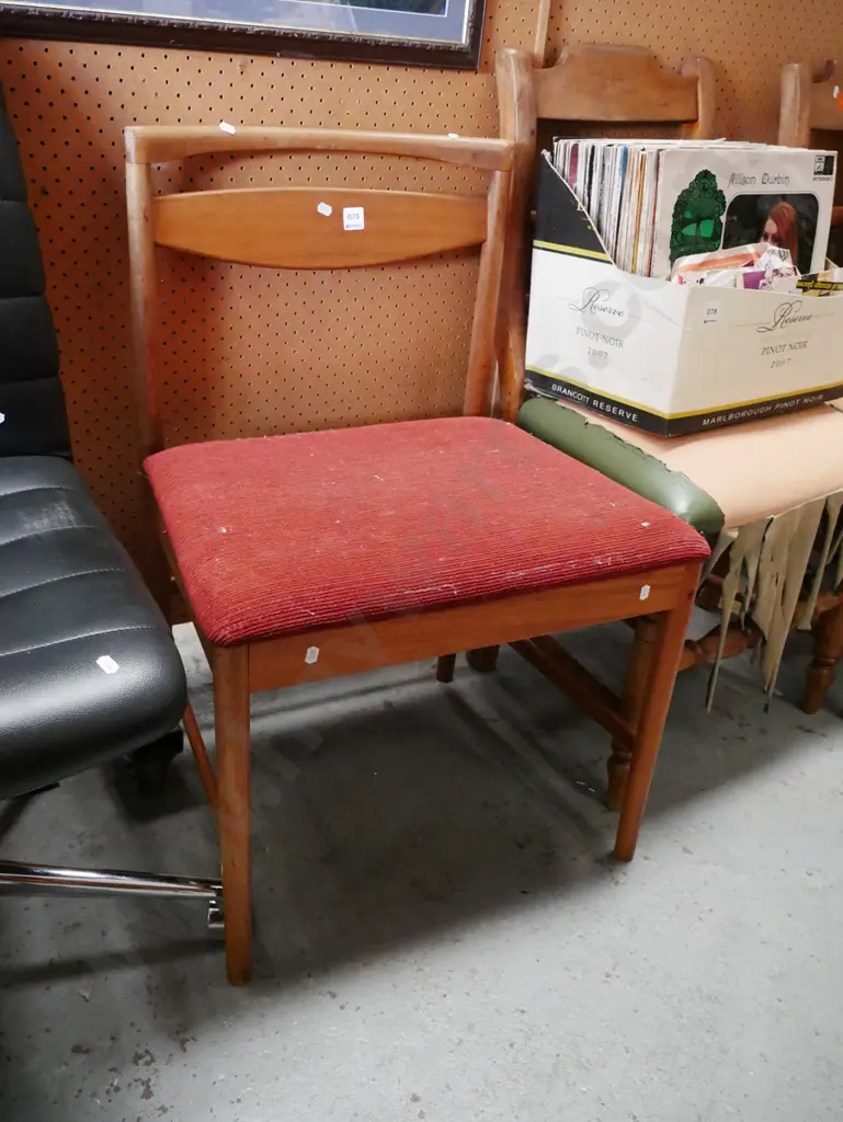 mid-century chair - needs attention Image 1++