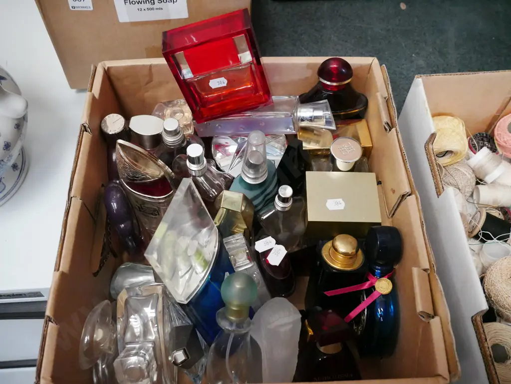 box; perfume bottles Image 1++