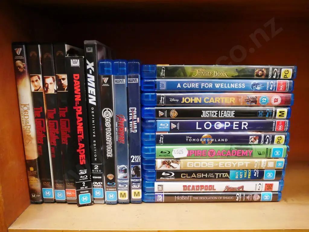 various blu-ray DVDs Image 1++