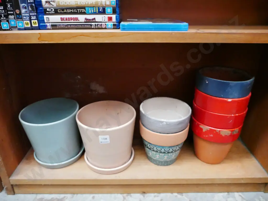 various garden planters Image 1++
