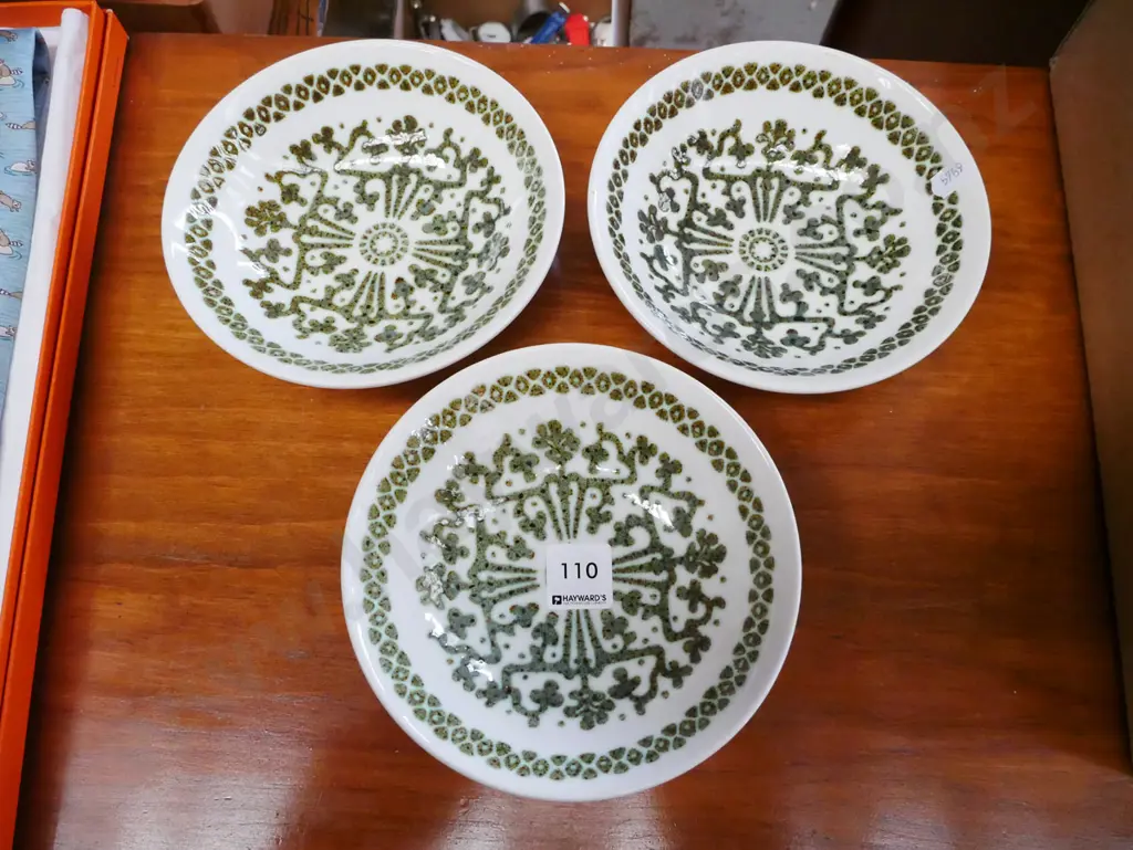 3x Crown Lynn Baroque dinner bowls  Image 1++