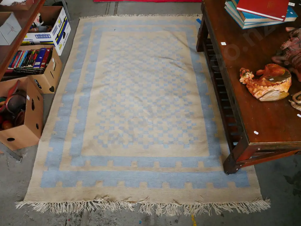 blue and cream geometric kilim  Image 1++