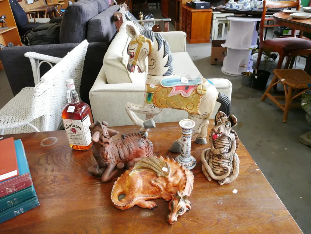 ornamental horses, dragons, Italian candlestick Horse H-480 Image 1++