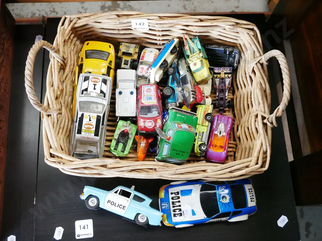 cane basket; model vehicles Image 1++