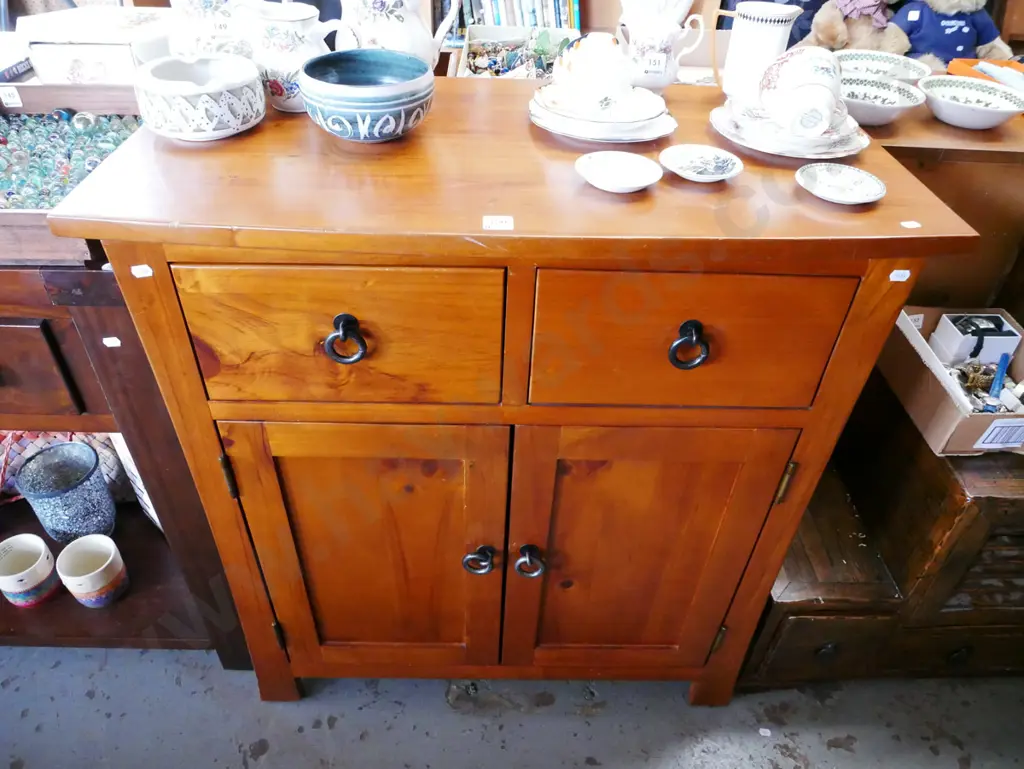 solid pine 2 door 2 drawer cabinet H-850 W-800 D-425 Image 1++