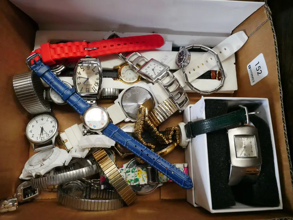 box; various wristwatches - faults Image 1++