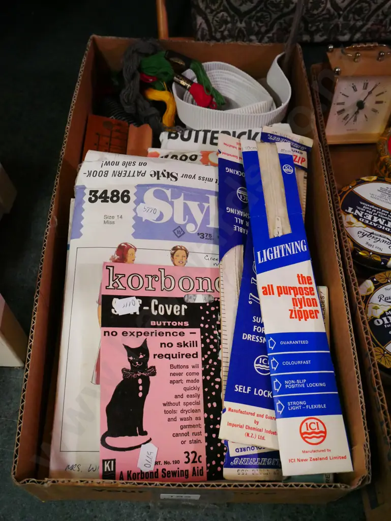 box; embroidery threads, patterns etc Image 1++