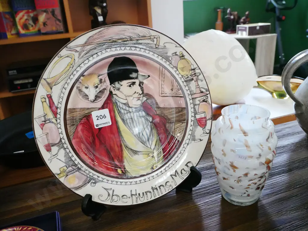 Royal Doulton hunting plate, glass canister - no lid Image 1++