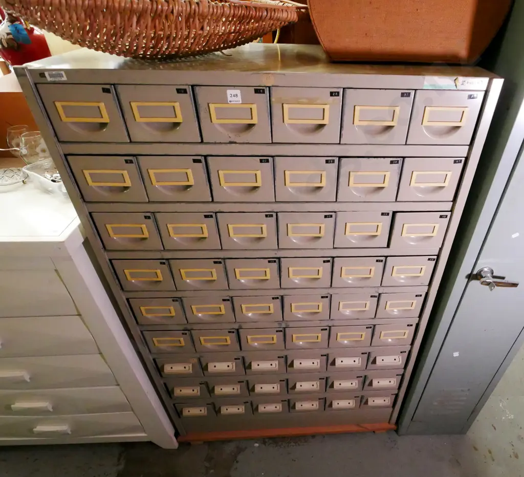 54 drawer filing cabinet, with removable drawers H- 1430, W- 900, D-400 Image 1++