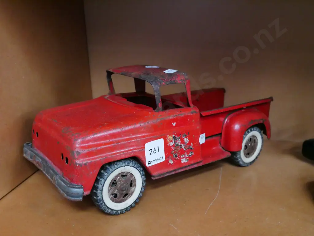 tin toy truck Image 1++