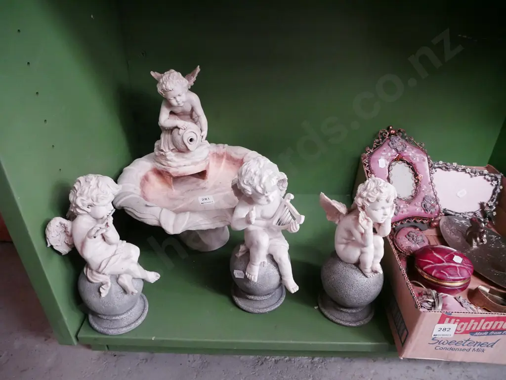indoor cherub water feature, 3 cherub figurines Image 1++