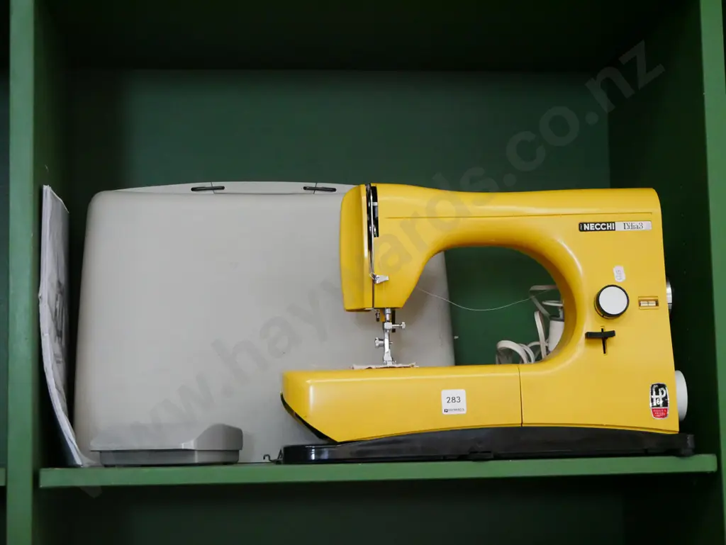 Necchi Itailan made sewing machine Image 1++