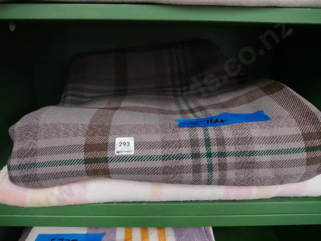 checked woollen travel rug, woollen blanket Image 1++