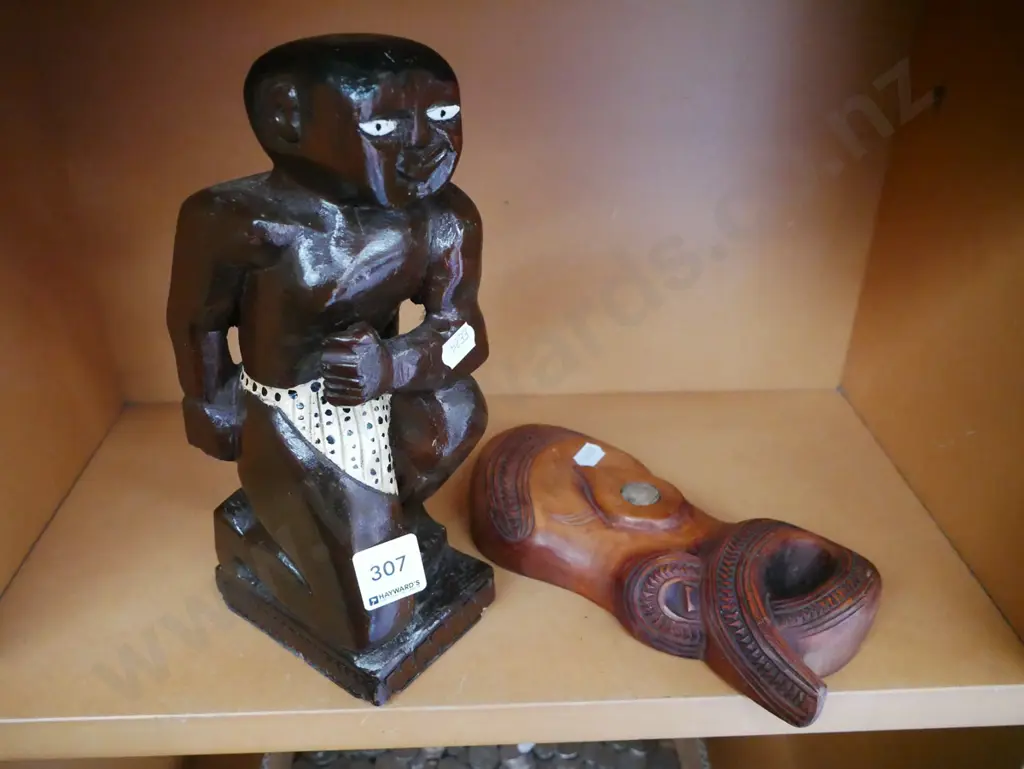 2x carved Maori souvenir items Image 1++