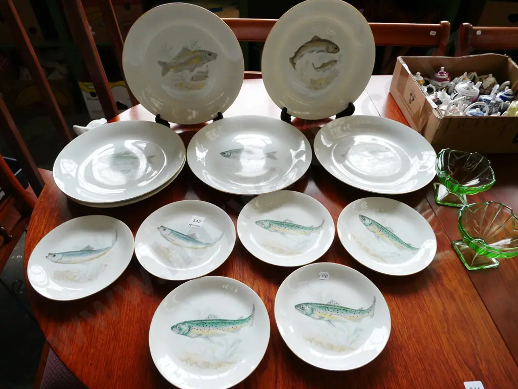 assorted Czechoslovakian fish plates  Image 1++