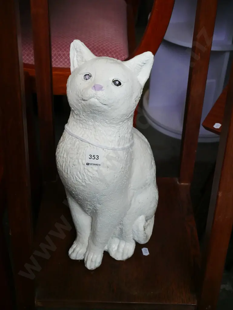 concrete cat garden ornament H-390 Image 1++