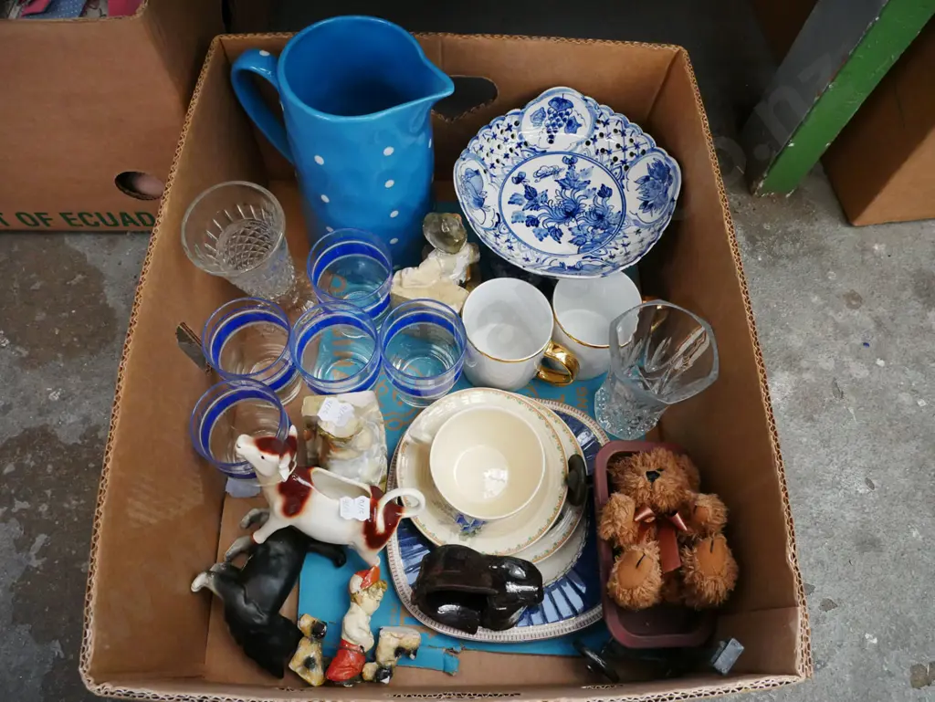 box; ceramic water jug, comport, trio etc Image 1++