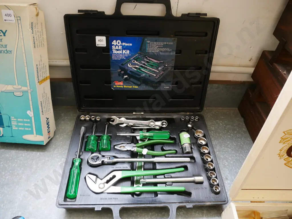 40 piece automotive tool kit Image 1++