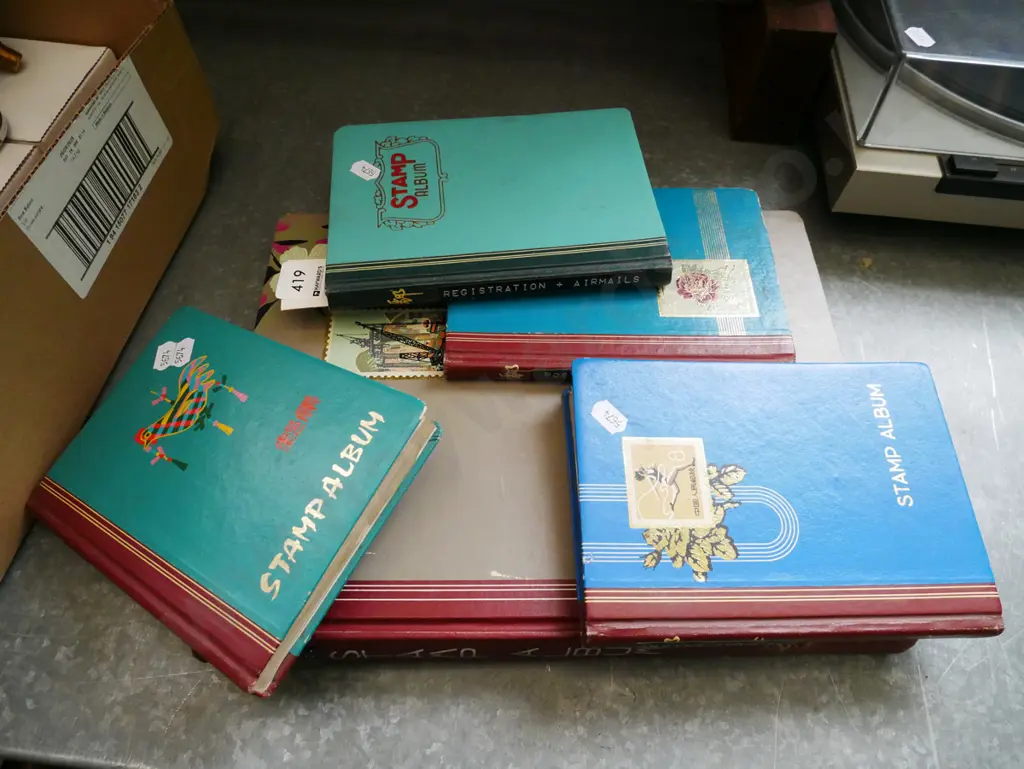 5x stamp albums Image 1++
