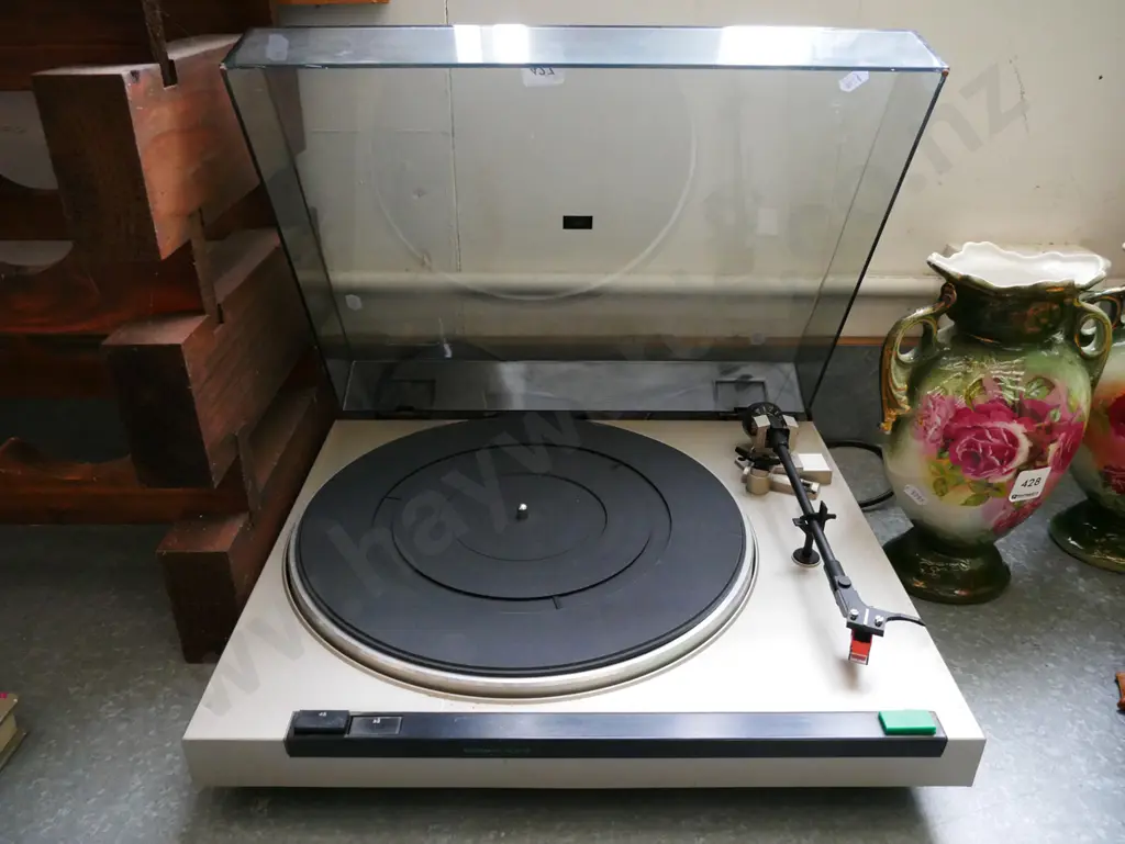 Pye turntable Image 1++